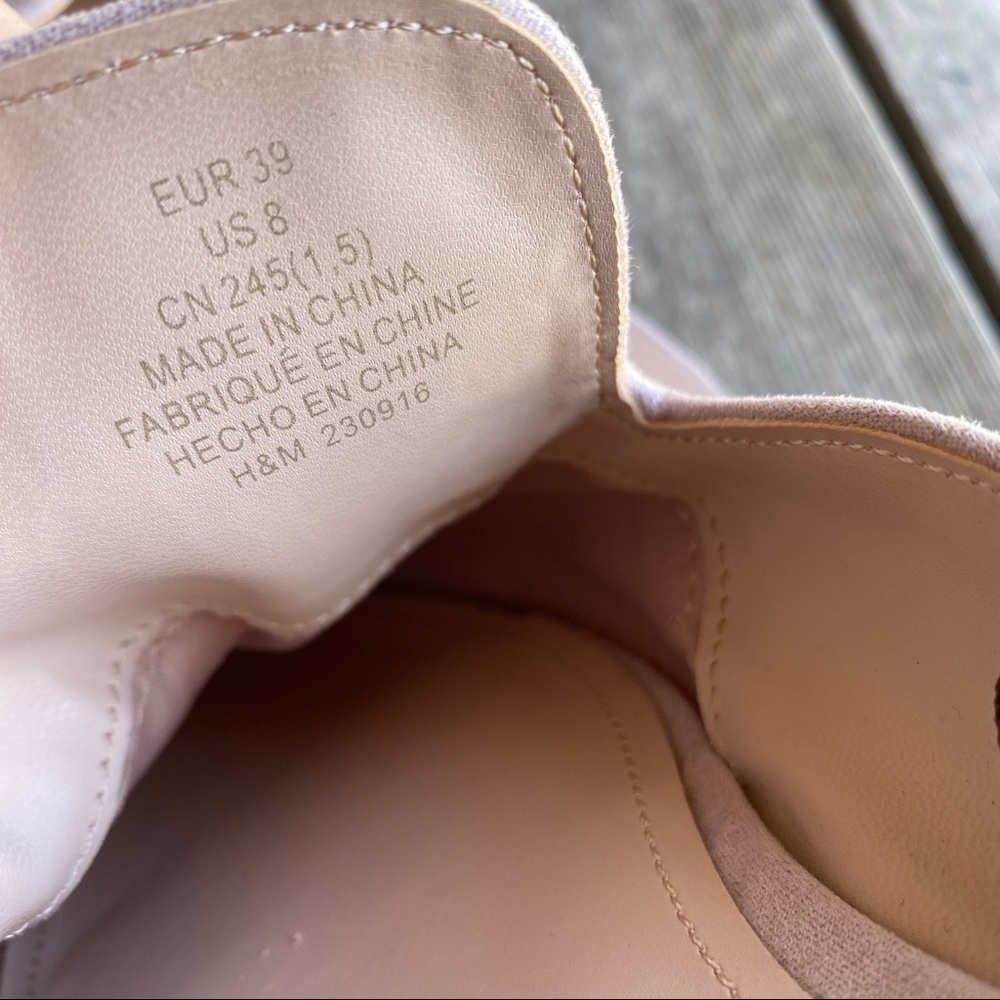 H&M Dusty Pink NWOT Chain Accent Suede Mules - Picture 5 of 8